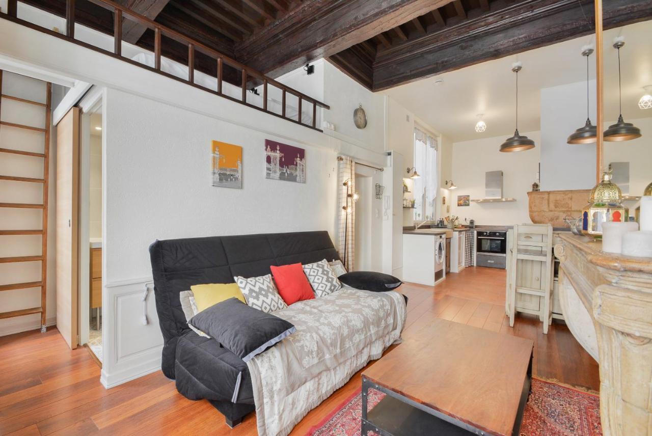 Le Cocon Des Deux Sirenes - Studio Cosy Pour 2 A Nancy Bagian luar foto